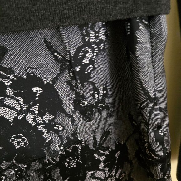 Club Monaco Claribel Layered Look Floral Merino Wool Sweater Charcoal Size XS - Picture 7 of 10